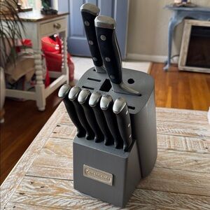 🔪Cuisinart Knife Set + Block🔪 (8 knives)